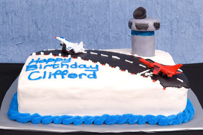 https://www.cremedelacakes.ca - Airplanes and Control Tower