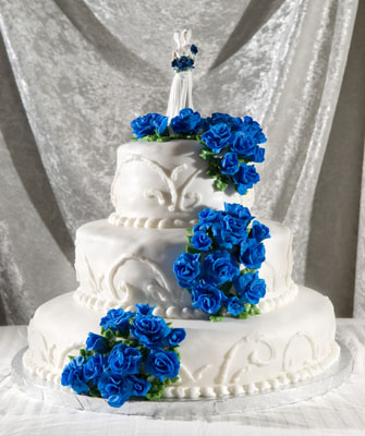 https://www.cremedelacakes.ca - 3-tier Wedding Cake with Fondant Roses