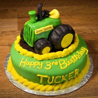 https://www.cremedelacakes.ca - John Deere Tractor