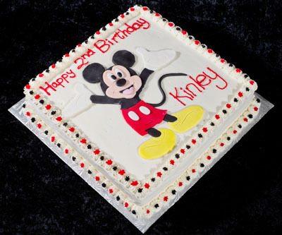 https://www.cremedelacakes.ca - Mickey Mouse Cake