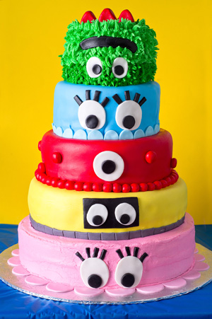 https://www.cremedelacakes.ca - Yo Gabba Gabba Cake