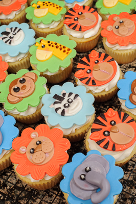 https://www.cremedelacakes.ca - Animal Cupcakes