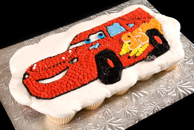 https://www.cremedelacakes.ca - Cars - Lightning McQueen Cupcake Cake