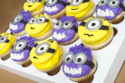 https://www.cremedelacakes.ca - Minion Cupcakes