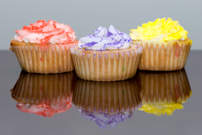 https://www.cremedelacakes.ca - Rainbow Cupcakes