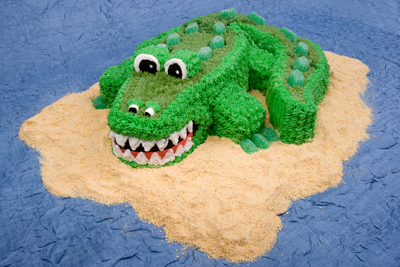 https://www.cremedelacakes.ca - Crocodile Cake