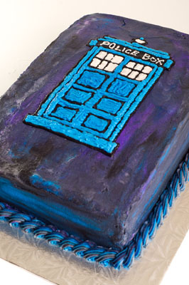 https://www.cremedelacakes.ca - Dr. Who's Tardis