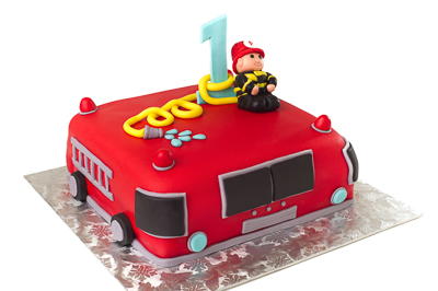 https://www.cremedelacakes.ca - Little Firetruck