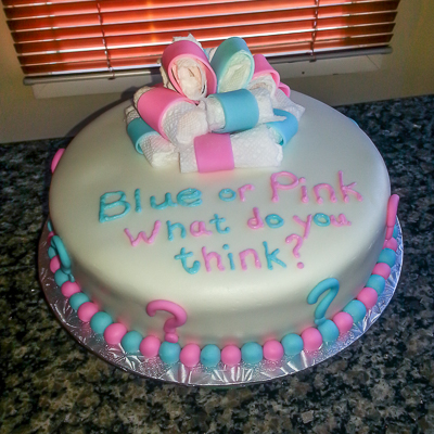 https://www.cremedelacakes.ca - Gender Reveal Cake