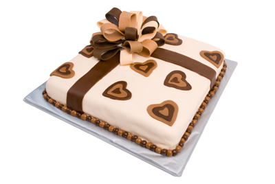 https://www.cremedelacakes.ca - Square Cake