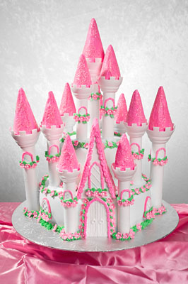 https://www.cremedelacakes.ca - Princess Castle