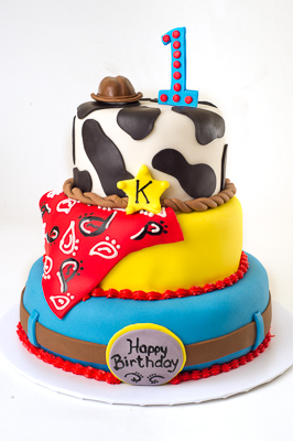 https://www.cremedelacakes.ca - Toy Story Theme Cake