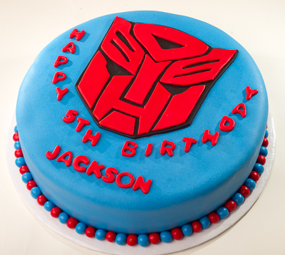 https://www.cremedelacakes.ca - Transformers Cake