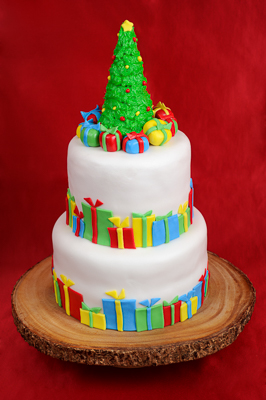 https://www.cremedelacakes.ca - Christmas Tree with Presents